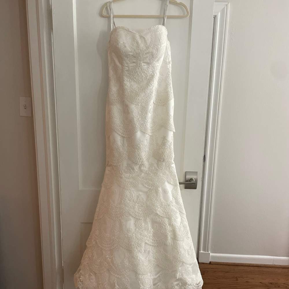 Beautiful Val Stefani Couture bridal gown, wedding dress